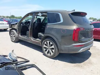 2020 Kia Telluride S z VIN 5XYP64HC2LG054918, wystawiony jako IAAI lot #42249176 z przebiegiem 107 743 mil mil oraz . Historia ofert i sprzedaży dostępna na DreamBid. Obrazek 3.