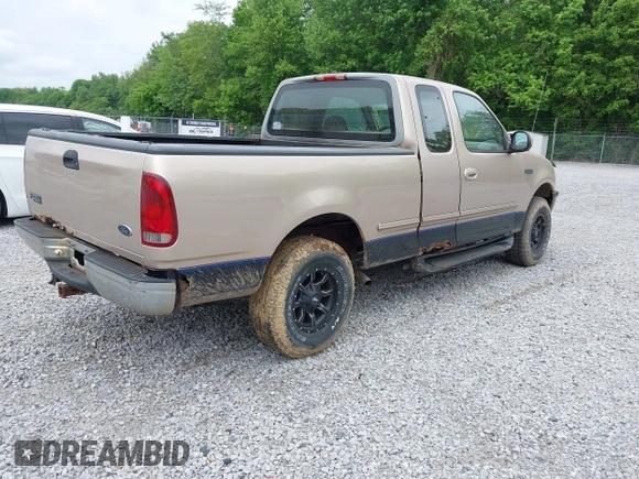 1997 Ford F-250 with VIN 2FTFX28L0VCA54351, listed as a IAAI auction lot 42160898 with 384,085 mi miles and . Bid and sale history available at DreamBid. Image 4.