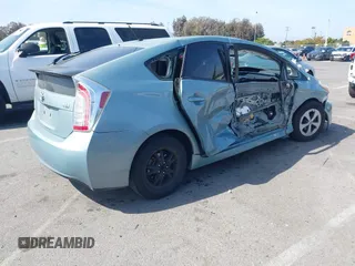 2015 Toyota Prius Four with VIN JTDKN3DU5F1961737, listed as a IAAI auction lot 42082317 with 253,254 mi miles. Bid and sale history available at carsss.com. Image 4.