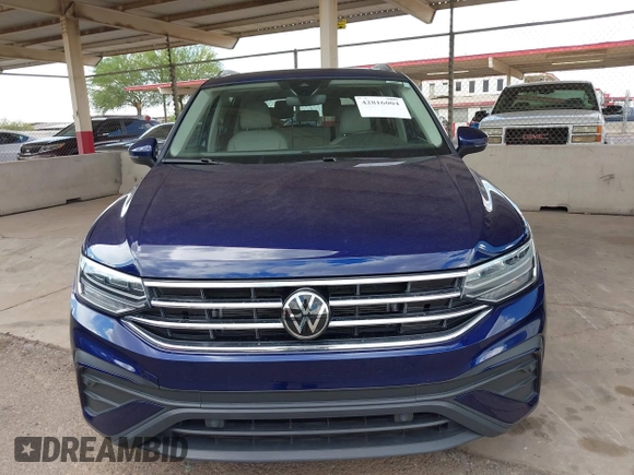 2024 Volkswagen Tiguan SE with VIN 3VVNB7AX0RM057508, listed as a IAAI auction lot 42816004 with 9,334 mi miles and . Bid and sale history available at DreamBid. Image 6.