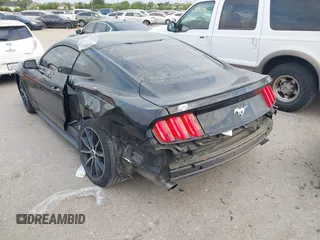 2016 Ford Mustang EcoBoost z VIN 1FA6P8THXG5267039, wystawiony jako IAAI lot #42014319 z przebiegiem 103 936 mil mil oraz . Historia ofert i sprzedaży dostępna na DreamBid. Obrazek 6.