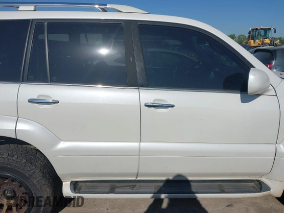 2008 Lexus GX 470 with VIN JTJBT20X380149150, listed as a IAAI auction lot 41975793 with Not Provided miles. Bid and sale history available at carsss.com. Image 13.