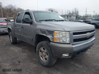 2007 Chevrolet Silverado 1500 LTZ with VIN 2GCEK13M571581790, listed as a IAAI auction lot 41663432 with 184,977 mi miles. Bid and sale history available at carsss.com. Image 1.