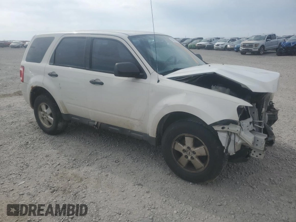 2011 Ford Escape XLS z VIN 1FMCU9C71BKC61705, wystawiony jako Copart lot #53281065 z przebiegiem 206 804 mil mil oraz Szkoda całkowita • Salvage title. Historia ofert i sprzedaży dostępna na DreamBid. Obrazek 4.