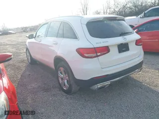 2016 Mercedes-Benz GLC with VIN WDC0G4JB3GF019730, listed as a IAAI auction lot 41697304 with 101,109 mi miles. Bid and sale history available at carsss.com. Image 3.