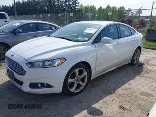 2013 Ford Fusion SE with VIN 3FA6P0HR8DR119998, listed as a IAAI auction lot 42090491 with 195,890 mi miles. Bid and sale history available at carsss.com. Image 2.
