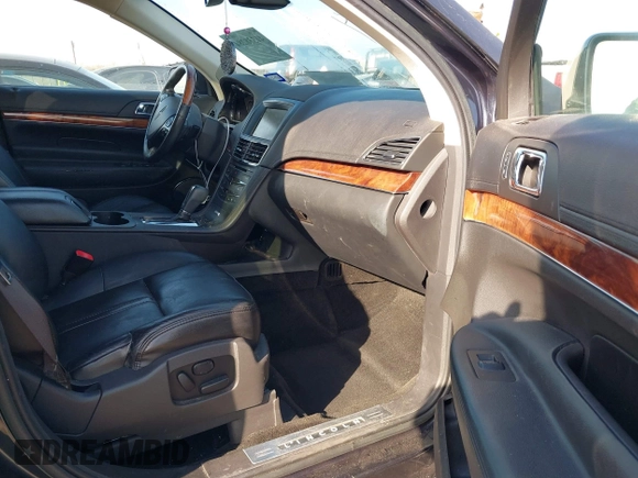 2013 Lincoln MKT with VIN 2LMHJ5FK8DBL54004, listed as a IAAI auction lot 41338284 with 142,853 mi miles and . Bid and sale history available at DreamBid. Image 5.