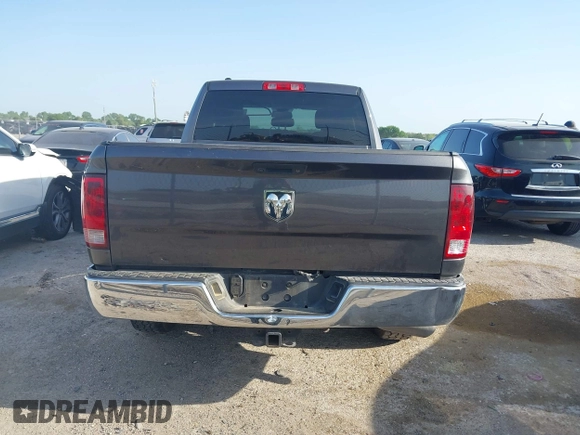 2018 Ram 1500 Express z VIN 1C6RR6FG9JS299201, wystawiony jako IAAI lot #42017973 z przebiegiem 79 732 mil mil oraz . Historia ofert i sprzedaży dostępna na DreamBid. Obrazek 16.