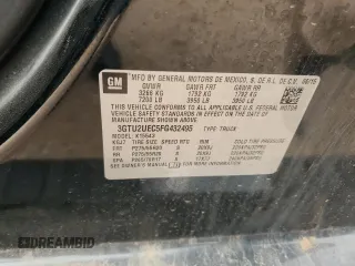 2015 GMC Sierra 1500 SLE z VIN 3GTU2UEC5FG432495, wystawiony jako Copart lot #55479815 z przebiegiem 97 615 mil mil oraz Szkoda całkowita • Salvage title. Historia ofert i sprzedaży dostępna na DreamBid. Obrazek 12.
