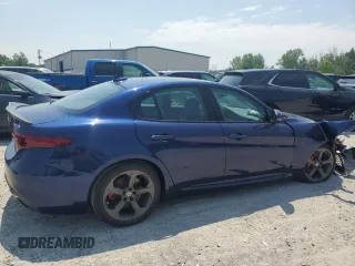 2017 Alfa Romeo Giulia z VIN ZARFAEBN3H7551285, wystawiony jako Copart lot #60861475 z przebiegiem 30 158 mil mil oraz Szkoda całkowita • Salvage title. Historia ofert i sprzedaży dostępna na DreamBid. Obrazek 3.