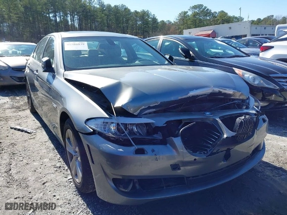 2012 BMW 5 Series 528i with VIN WBAXG5C56CDX06186, listed as a IAAI auction lot 41586039 with 130,114 mi miles. Bid and sale history available at carsss.com. Image 1.