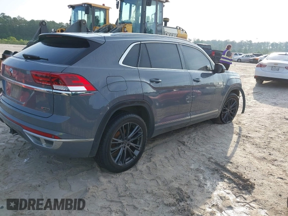 2020 Volkswagen Atlas SEL R-Line with VIN 1V2RE2CA6LC217059, listed as a IAAI auction lot 42440414 with 100,826 mi miles and . Bid and sale history available at DreamBid. Image 4.