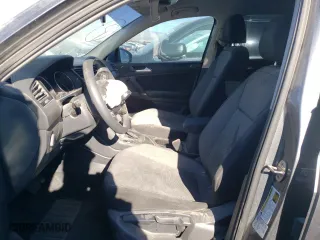 2018 Volkswagen Tiguan S with VIN 3VV1B7AX5JM097909, listed as a Copart auction lot 82410404 with 107,349 mi miles and Salvage Title. Bid and sale history available at carsss.com. Image 7.