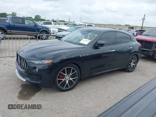 2017 Maserati Levante z VIN ZN661XUA0HX212398, wystawiony jako IAAI lot #42125919 z przebiegiem 54 157 mil mil oraz . Historia ofert i sprzedaży dostępna na DreamBid. Obrazek 15.
