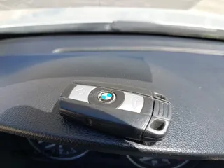 2008 BMW 3 Series 335i with VIN WBAWB73578P040595, listed as a IAAI auction lot 41938076 with 217,476 mi miles and . Bid and sale history available at DreamBid. Image 11.
