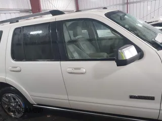 2008 Ford Explorer Limited z VIN 1FMEU75E78UA51034, wystawiony jako IAAI lot #41934208 z przebiegiem 115 205 mil mil oraz . Historia ofert i sprzedaży dostępna na DreamBid. Obrazek 14.
