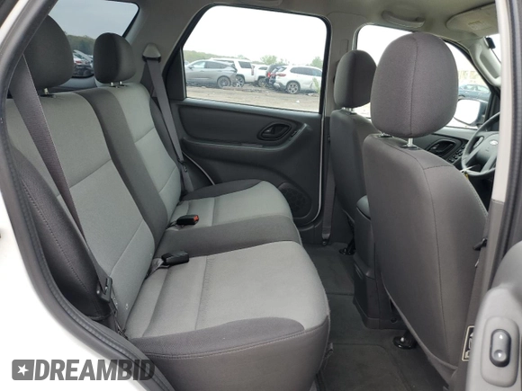 2003 Ford Escape XLS Popular with VIN 1FMYU02183KE05685, listed as a Copart auction lot 53904835 with 98,807 mi miles and Salvage title. Bid and sale history available at DreamBid. Image 11.