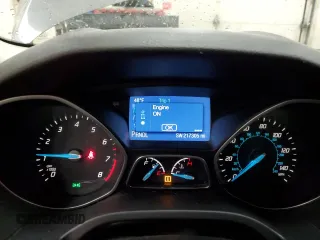 2014 Ford Focus SE with VIN 1FADP3F26EL129802, listed as a Copart auction lot 89203375 with 217,305 mi miles and Clean Title. Bid and sale history available at carsss.com. Image 9.