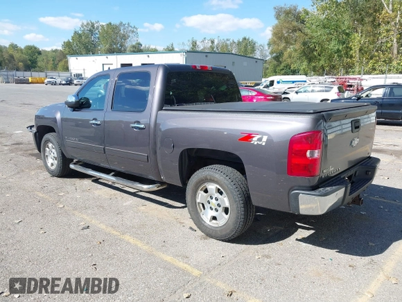 2011 Chevrolet Silverado 1500 LT with VIN 1GCPKSE37BF135726, listed as a IAAI auction lot 40485051 with 137,662 mi miles and . Bid and sale history available at DreamBid. Image 3.