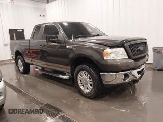 2006 Ford F-150 XLT с VIN 1FTPX14556NA07804, выставлен на аукционе IAAI как лот 42177151 с пробегом 103 889 миль миль и . История ставок и продаж доступна на DreamBid. Изображение 1.