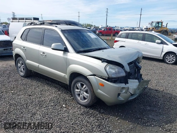 2006 Hyundai Tucson GLS with VIN KM8JN12D26U341568, listed as a IAAI auction lot 41977115 with 155,682 mi miles. Bid and sale history available at carsss.com. Image 1.