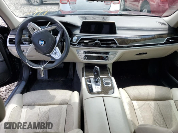 2016 BMW 7 Series 750i xDrive z VIN WBA7F2C54GG416163, wystawiony jako Copart lot #53981095 z przebiegiem 91 822 mil mil oraz Szkoda całkowita • Salvage title. Historia ofert i sprzedaży dostępna na DreamBid. Obrazek 8.