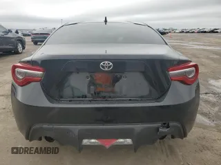 2020 Toyota 86 z VIN JF1ZNAA15L8753489, wystawiony jako Copart lot #51817865 z przebiegiem 42 850 mil mil oraz Szkoda całkowita • Salvage title. Historia ofert i sprzedaży dostępna na DreamBid. Obrazek 6.