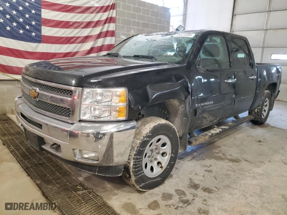2013 Chevrolet Silverado 1500 LT with VIN 3GCPKSE76DG338773, listed as a Copart auction lot 88823205 with 166,889 mi miles and Salvage Title. Bid and sale history available at carsss.com. Image 1.