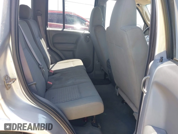 2007 Jeep Liberty Sport with VIN 1J4GK48K87W722615, listed as a IAAI auction lot 42055503 with 244,118 mi miles. Bid and sale history available at carsss.com. Image 8.