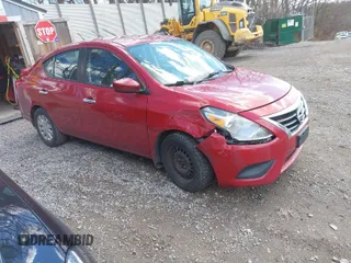 2015 Nissan Versa S Plus with VIN 3N1CN7AP2FL868003, listed as a IAAI auction lot 41865179 with 191,196 mi miles. Bid and sale history available at carsss.com. Image 1.