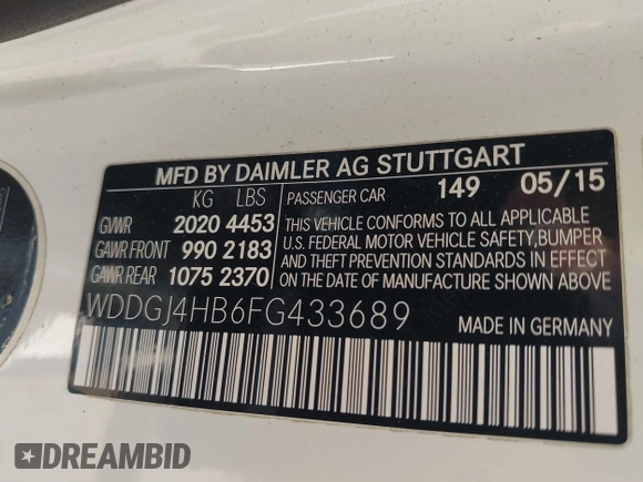 2015 Mercedes-Benz C-Class C 250 with VIN WDDGJ4HB6FG433689, listed as a IAAI auction lot 41397396 with 131,592 mi miles. Bid and sale history available at carsss.com. Image 9.