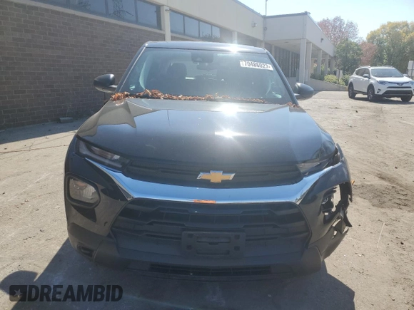 2021 Chevrolet TrailBlazer LS with VIN KL79MMS28MB156733, listed as a Copart auction lot 70486023 with 95,668 mi miles. Bid and sale history available at carsss.com. Image 5.