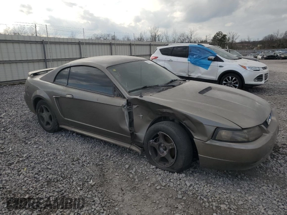 2002 Ford Mustang Standard with VIN 1FAFP40492F156768, listed as a Copart auction lot 43020335 with 207,524 mi miles and Salvage Title. Bid and sale history available at carsss.com. Image 4.