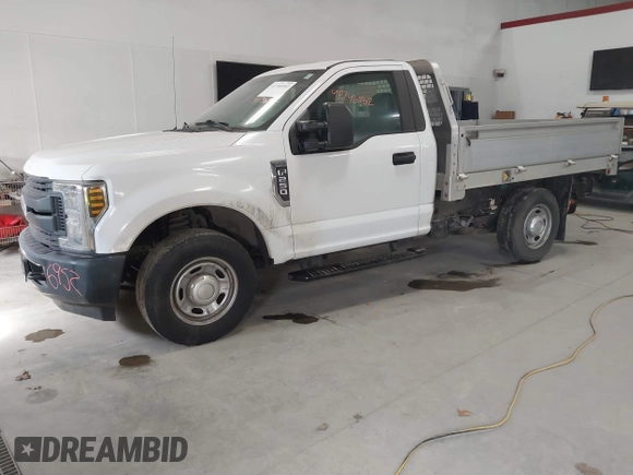 2018 Ford F-250 XL z VIN 1FDBF2A66JEC27005, wystawiony jako IAAI lot #41746952 z przebiegiem 66 769 mil mil oraz . Historia ofert i sprzedaży dostępna na DreamBid. Obrazek 2.