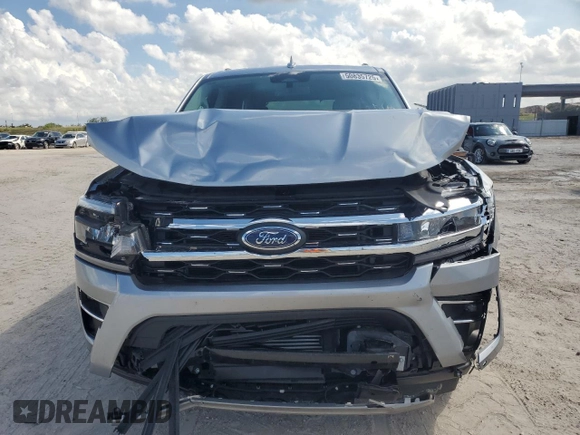 2024 Ford Expedition Limited with VIN 1FMJU1K88REA02821, listed as a Copart auction lot 50835725 with 37,501 mi miles and Salvage Title. Bid and sale history available at carsss.com. Image 5.
