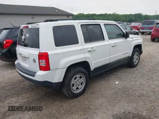 2012 Jeep Patriot Sport with VIN 1C4NJRBB4CD537389, listed as a IAAI auction lot 42462748 with 179,558 mi miles and . Bid and sale history available at DreamBid. Image 4.