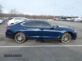2022 Genesis G70 3.3T z VIN KMTG54TE7NU081644, wystawiony jako IAAI lot #41139818 z przebiegiem 44 953 mil mil oraz . Historia ofert i sprzedaży dostępna na DreamBid. Obrazek 13.