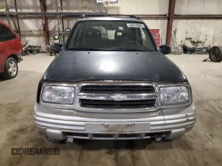 2002 Chevrolet Tracker LT z VIN 2CNBJ634126949974, wystawiony jako Copart lot #54819695 z przebiegiem 200 895 mil mil oraz Szkoda całkowita • Salvage title. Historia ofert i sprzedaży dostępna na DreamBid. Obrazek 5.