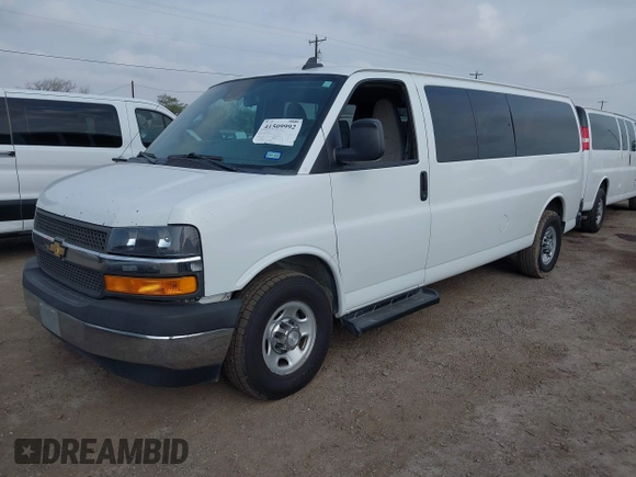 2020 Chevrolet Express Passenger LT z VIN 1GAZGPFG8L1209896, wystawiony jako IAAI lot #41509992 z przebiegiem 240 207 mil mil oraz . Historia ofert i sprzedaży dostępna na DreamBid. Obrazek 2.