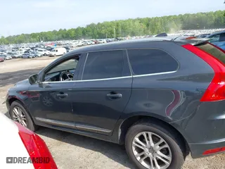 2016 Volvo XC60 T5 Platinum with VIN YV4612RMXG2844146, listed as a IAAI auction lot 42109135 with 98,400 mi miles. Bid and sale history available at carsss.com. Image 14.