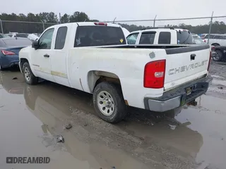 2007 Chevrolet Silverado 1500 Work Truck with VIN 1GCEC19CX7Z530028, listed as a IAAI auction lot 41756985 with 316,348 mi miles. Bid and sale history available at carsss.com. Image 3.