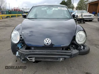 2018 Volkswagen Beetle SE with VIN 3VWJD7AT8JM702296, listed as a Copart auction lot 49851415 with 41,454 mi miles and Clean Title. Bid and sale history available at carsss.com. Image 5.