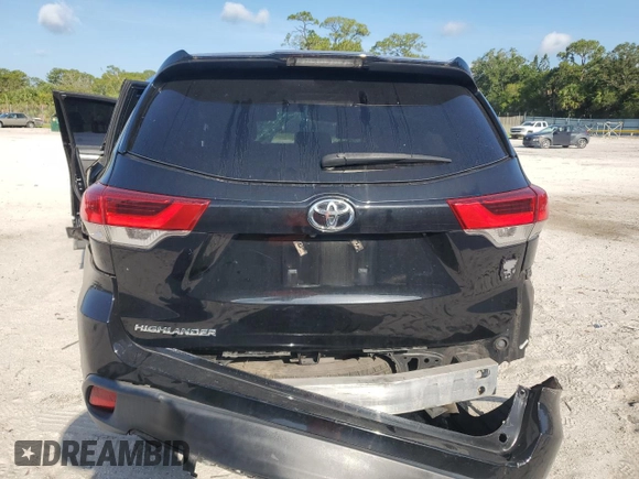 2018 Toyota Highlander LE with VIN 5TDZARFH8JS041397, listed as a Copart auction lot 60262295 with 92,526 mi miles and Salvage title. Bid and sale history available at DreamBid. Image 6.