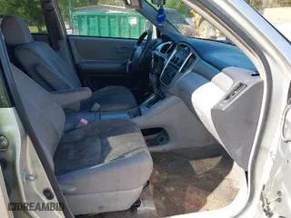2005 Toyota Highlander with VIN JTEDP21A350050118, listed as a IAAI auction lot 41997508 with 173,675 mi miles. Bid and sale history available at carsss.com. Image 5.