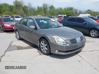 2004 Nissan Maxima SL with VIN 1N4BA41E44C921302, listed as a IAAI auction lot 41897015 with 206,848 mi miles. Bid and sale history available at carsss.com. Image 1.