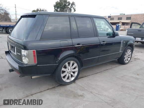 2008 Land Rover Range Rover SC z VIN SALMF13438A264820, wystawiony jako IAAI lot #41545831 z przebiegiem 117 151 mil mil oraz . Historia ofert i sprzedaży dostępna na DreamBid. Obrazek 4.