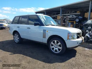 2004 Land Rover Range Rover HSE with VIN SALME114X4A164858, listed as a IAAI auction lot 40304623 with 1 mi miles. Bid and sale history available at carsss.com. Image 1.