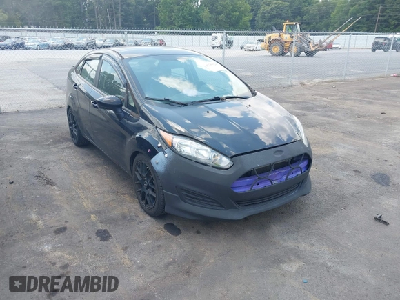 2018 Ford Fiesta S z VIN 3FADP4AJ0JM131607, wystawiony jako IAAI lot #42707624 z przebiegiem 109 815 mil mil oraz . Historia ofert i sprzedaży dostępna na DreamBid. Obrazek 1.