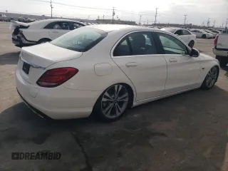 2018 Mercedes-Benz C 350e with VIN 55SWF4HB0JU260843, listed as a Copart auction lot 54781615 with 93,199 mi miles and Salvage title. Bid and sale history available at DreamBid. Image 3.
