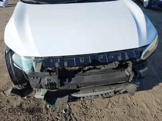 2024 Nissan Sentra S z VIN 3N1AB8BV1RY242422, wystawiony jako IAAI lot #41656999 z przebiegiem 20 254 mil mil oraz . Historia ofert i sprzedaży dostępna na DreamBid. Obrazek 19.